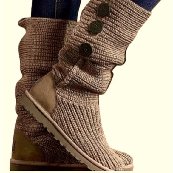 UGG Shoes - UGG Boots Classic Cardy Brown Gold Multi Button Up Boots #5819 Size 7 Knit